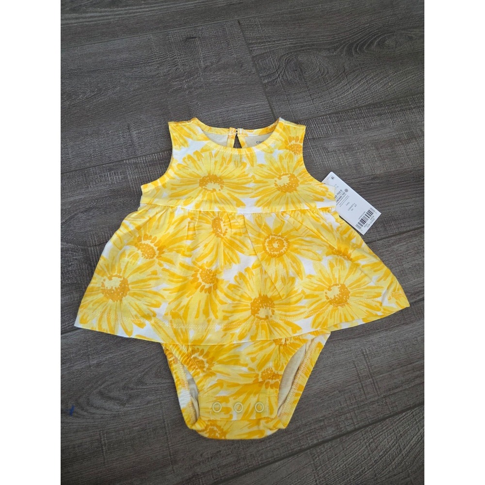 Carter's baby girl romper 3 mos
